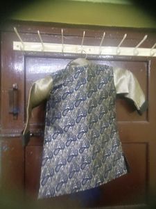 Boys&#39; Sherwani Style Suit