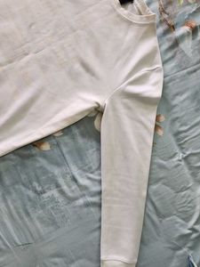Stylish White Sweatshirt