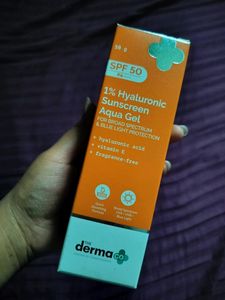 Derma Co Hyaluronic Sunscreen Auqa Gel