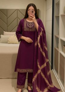 Completely New Kurta Dupatta Pant 3pc Set