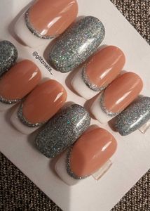 PRESS ON NAILS💅