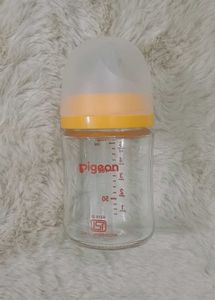 Pigeon Soft Latch Glass Feeding Bottle 160 Ml