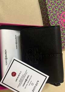 Tory Burch Walket Authentic And New