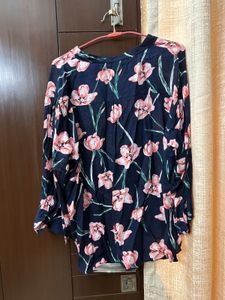FLORAL TOP🌸