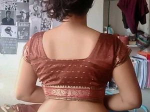 BROWN SAREE🐻