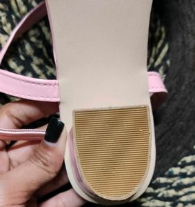 Fashion Women&#39;s Block Heel Pink Colour