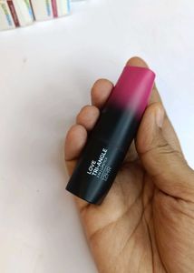 Stage Triangle Lipstick