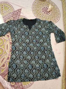 Short Kurties💕