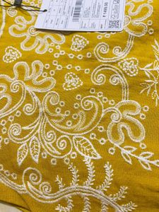 (NEW) UNUSED TAGGED 🌻Embroidered Mustard Dress🌻