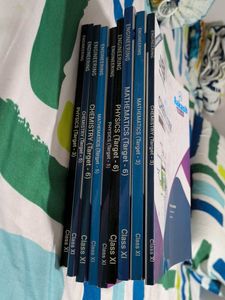 JEE CLASS 11 Aakash Books - Physics, Chem, Maths