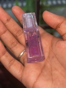 Shiny Lip Gloss