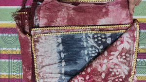 Elegant saares for women
