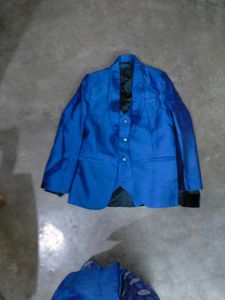 Suit
