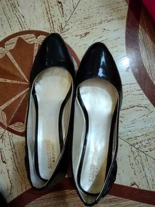 Pretty Black  Heels 🤩