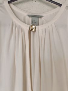 H &amp; M Sleeveless Keyhole Top