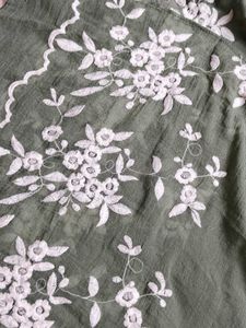 Women Green Floral Embroidery Viscose Kimono Shrug