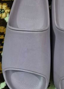 New women EVA Lavender Slippers in size 8