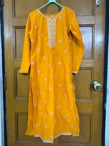 Elegant Yellow Embroidered Kurta