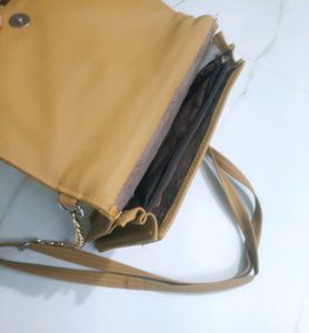 Prettyyy SLING BAG👜
