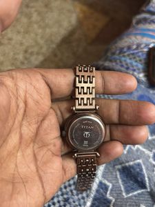 Elegant Women&#39;s Watch