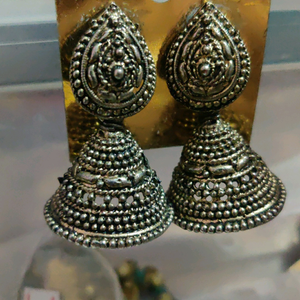 nice jhumka earings brand new condition