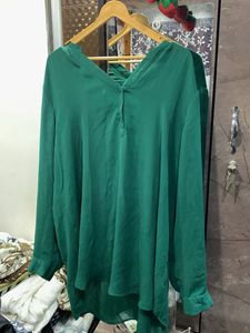 Green Long Sleeve Top