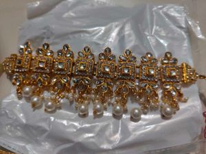 Choker With Earring