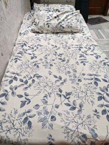 Floral single bedsheet with Pillow Covers