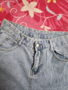 High Waisted Jeans