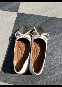 White And Golden Bow Ballerina From SsS