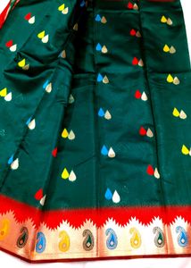 Ikat Silk Saree With Blouse Piece