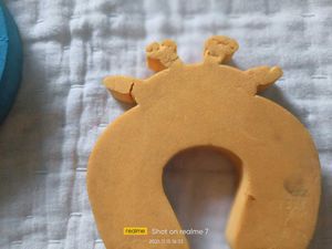 🚪 Kids Door Safety Stoppers – Set of 6