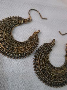 Vintage Style Gold Earrings