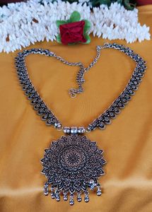 Beautiful Metal Necklace👌💞🎉❤🥳😍