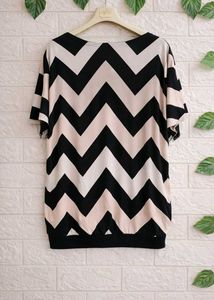 Stylish Chevron Print Top