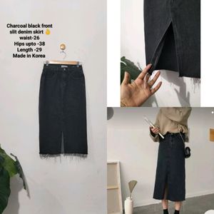 Font Slit Denim Skirt 🖤