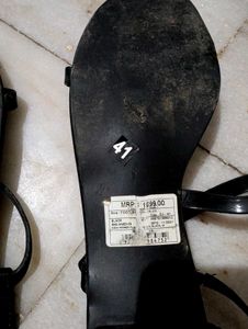 🔥🔥🔥Sandals For Sale🔥🔥🔥 Price Reduced 🔥🔥🔥