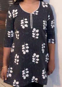 Floral Print Kurta (item 5)