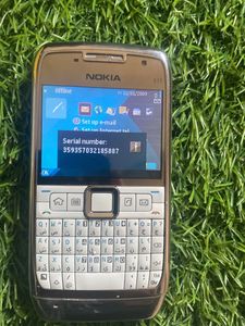 Nokia E71