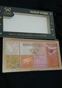 Highlighter And Blusher Palatte