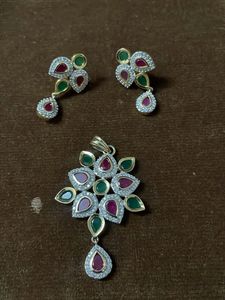 Floral Pendant Necklace &amp; Earring Set