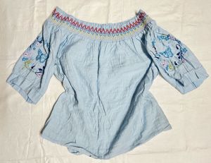Off-Shoulder Embroidered Top💙💙
