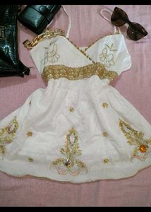 Very Pretty Sleeveless Top