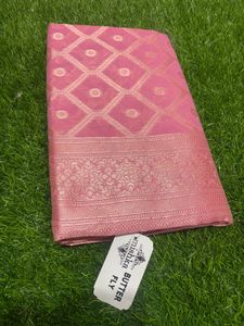 Cotton Saree With Golden Zari Work
