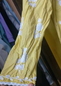 🔥 Sale 🔥Yellow fulkari kurti