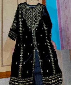 Beautiful 😍 Embroidered Work Black Kurta Set 🤩🥳