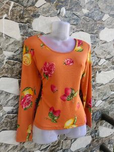 ⚡2 Trendy Women Tops⚡