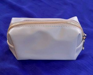 Bobby Brown Pouch