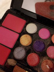 Eyeshadow Pallet Hilary Rhoda