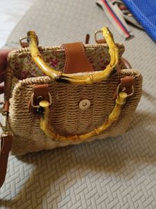 Mauritius Bamboo Wooden Handle Bag With Sling
